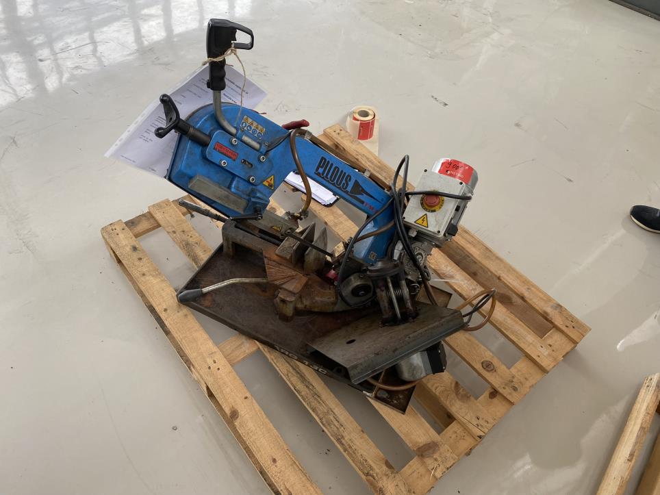 Rabljeni rezervni deli in stroji-1